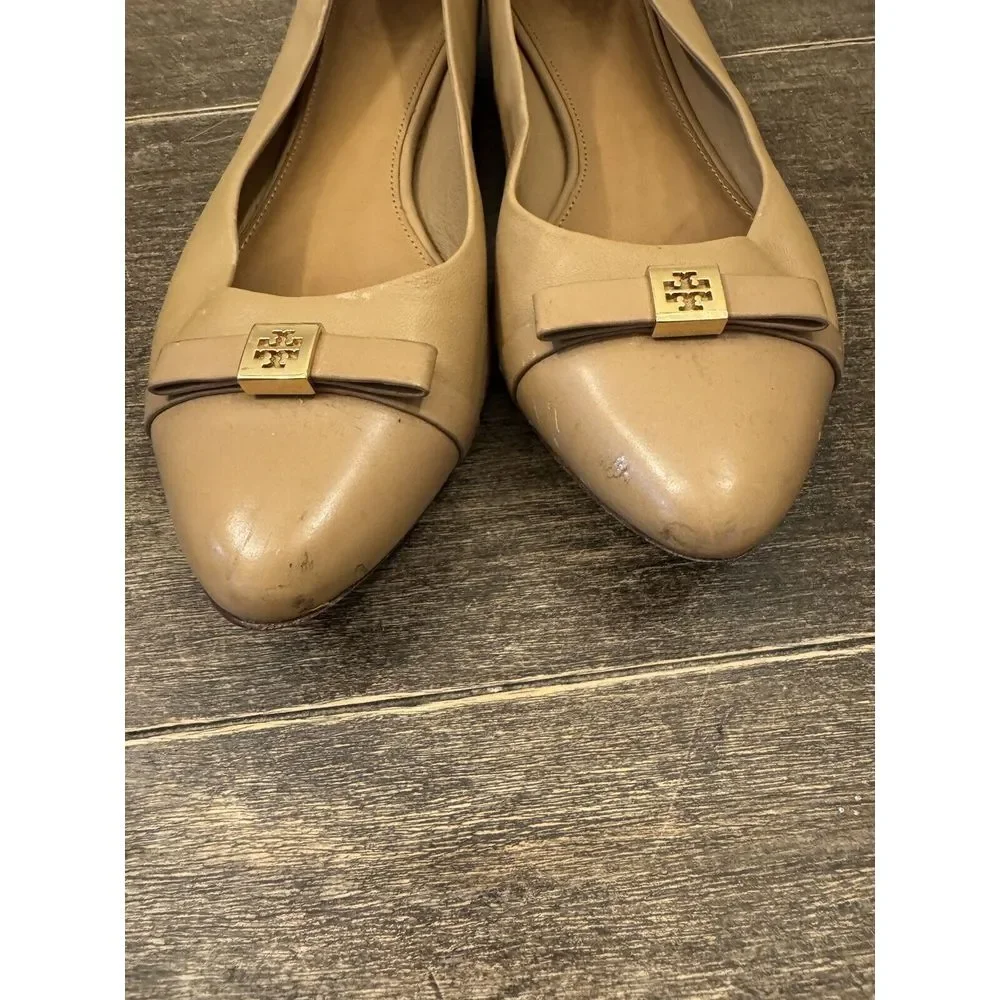 TORY BURCH BEIGE LEATHER HUGO‎ BOW POINT TOE GOLD REVA BALLET FLATS Size 8.5